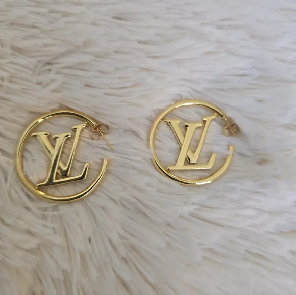Gold Fashion Logo Hoop Pierced Earrings 2 sizes - Picture 6 of 15